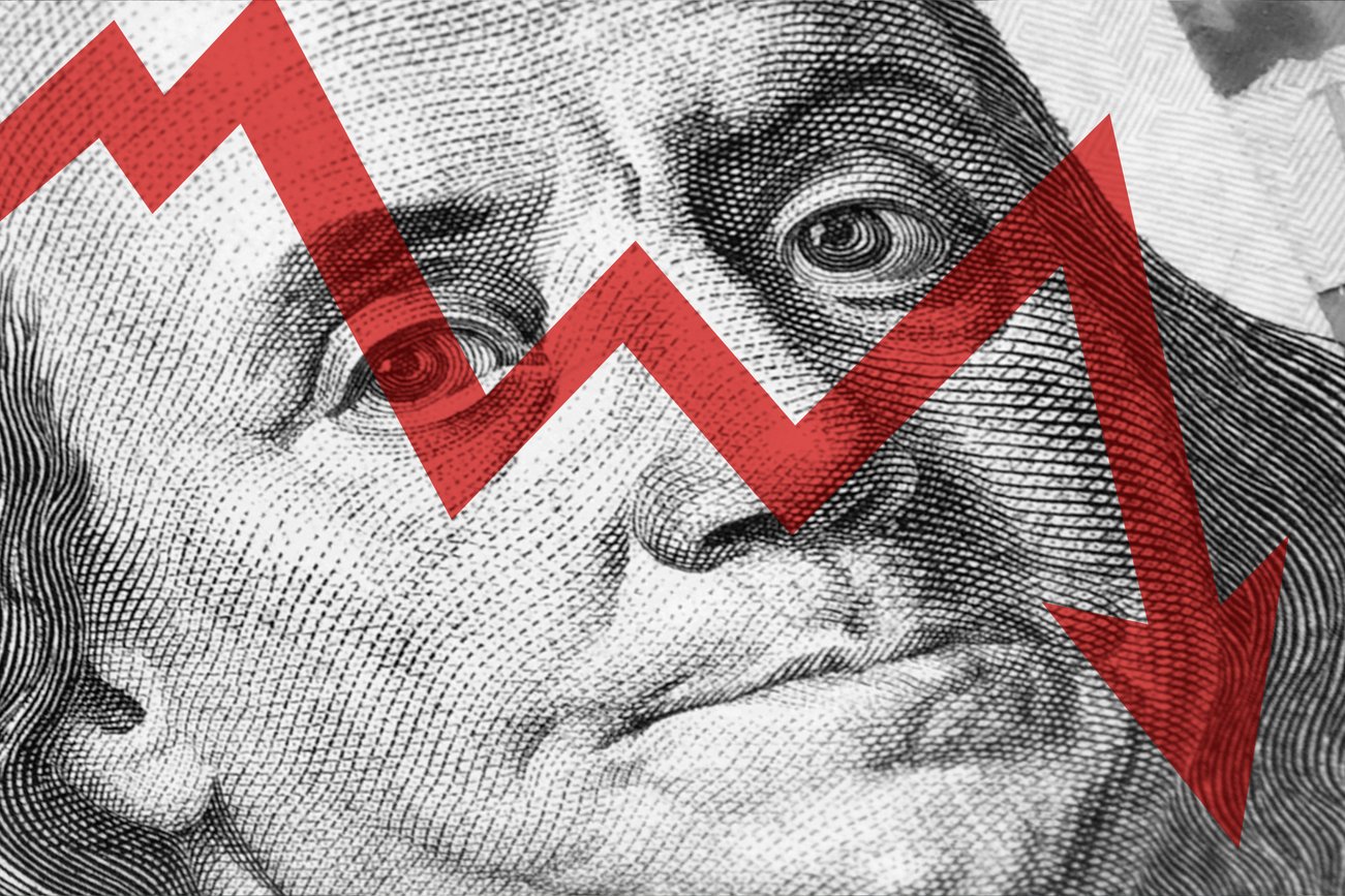 A red stock chart depicting crashing prices.