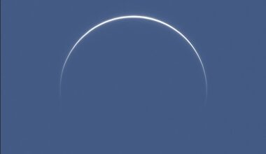 APOD: 29 October 2026 - The Horns of Venus
