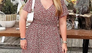 Chloé Richardson's lower body ballooned from a size 10 to 20 in a year and a half, as a result of lipoedema, a genetic condition that affects one in ten women