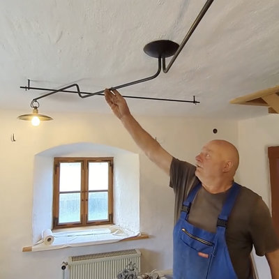 A Creative, Low-Tech Way to Cantilever a Movable Lamp