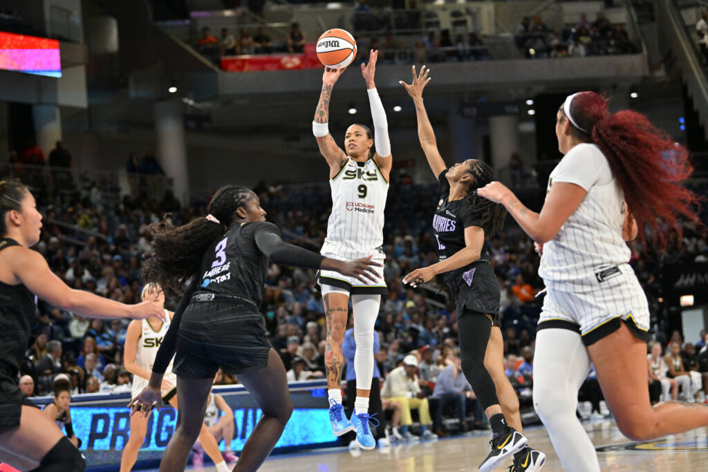 Chicago Sky guard Natasha Cloud (9) goes up for a shot against Golden State Valkyries forward Laeticia Amihere (3) during the first half at the Wintrust Arena.