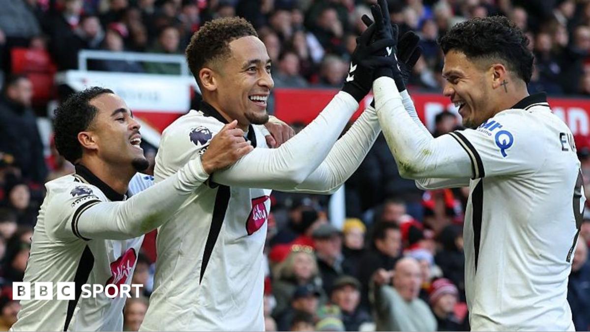 Premier League LIVE: Build-up, team news, live text, radio & score updates as it happens from across the Premier League