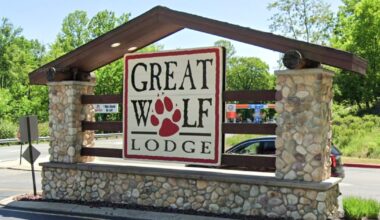 Pennsylvania woman stabbed young son and husband to death at Great Wolf Lodge water park, police say
