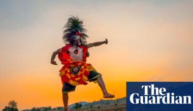 A theatrical dancer on a pristine limestone mountain in East Java: Mohammad Nur Nasikin’s best phone picture | Photography