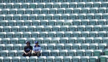 Blazing triple-digit heat bears down on Braves-Dodgers NLDS opener in Los Angeles