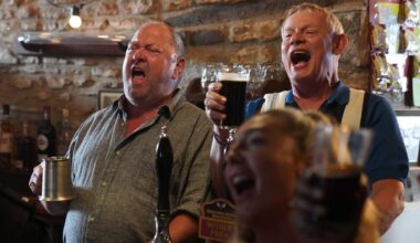 "Brilliant" Martin Clunes drama hailed as a "classic" climbs trending chart on UK streaming