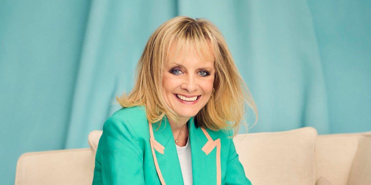 ‘It’s turned my life around’: The one simple back pain exercise that Twiggy, 77, has sworn by for over a decade