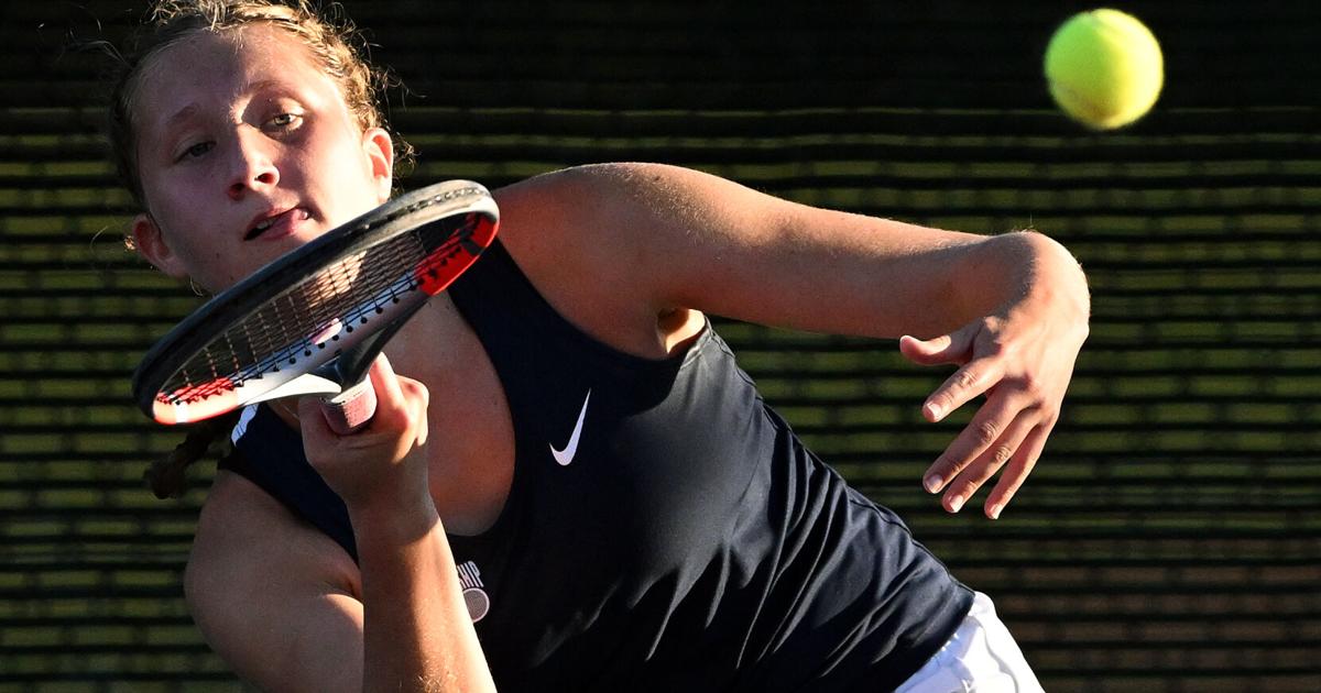 Manheim Township girls tennis doubles team finishes third in District 3 Class 3A, qualifies for states | Girls' tennis