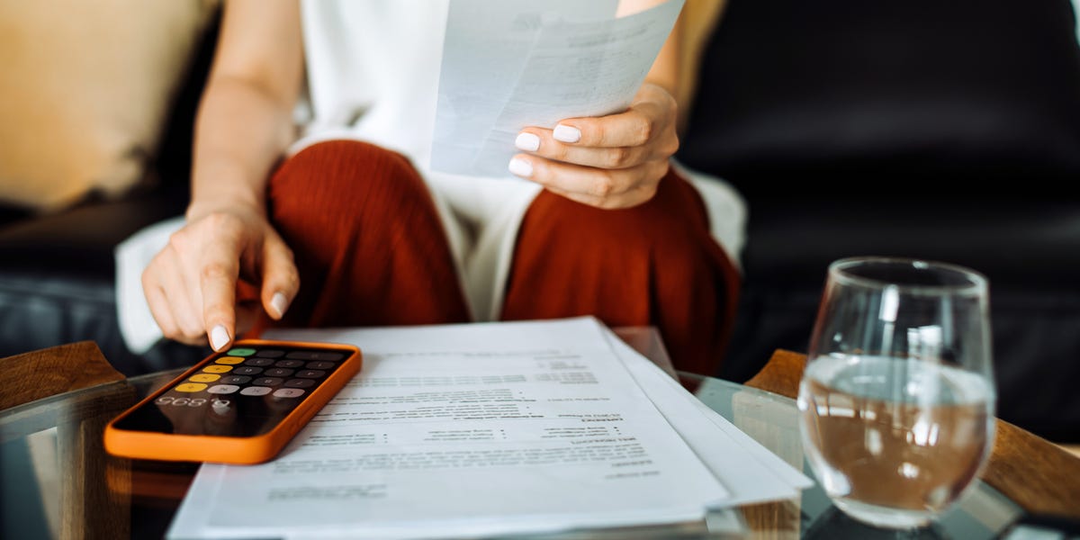 Gen X Faces Growing Credit Card Debt Despite High Incomes