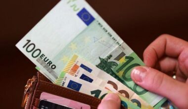 Euro drops amid high energy prices and street riots in France | Consumer