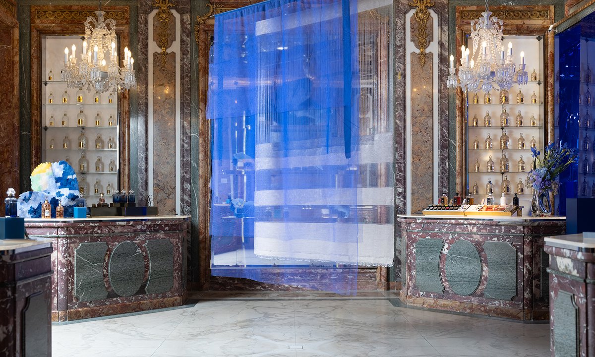 As riots scar Paris’s luxury storefronts, Maison Guerlain opens art exhibition on Champs Elysées - The Art Newspaper