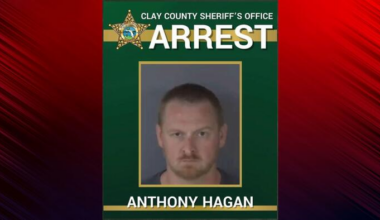 Man arrested after walking along Clay County road waving AR-15, threatening to shoot residents
