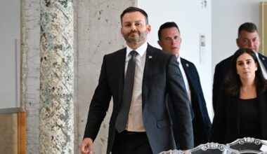 Incoming Parti Québécois eyes friends and foes across the aisle