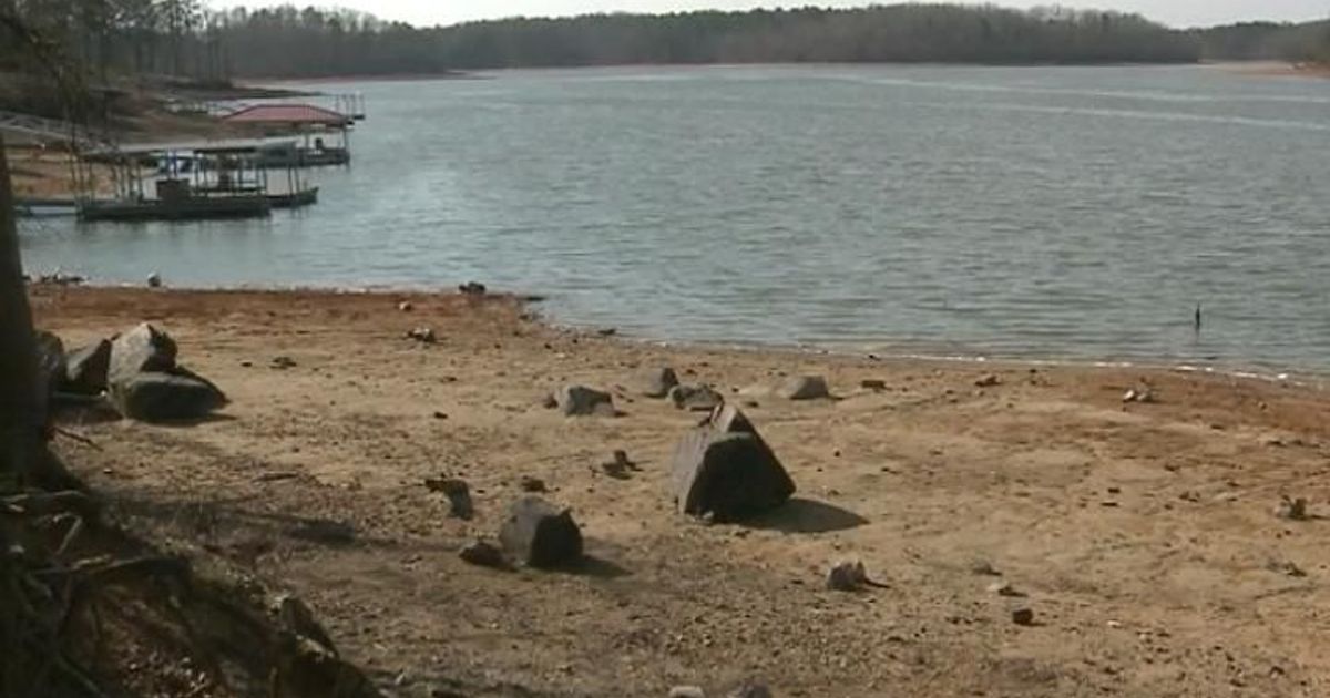 Oxford residents urged to conserve water as Kerr Lake levels drop :: WRAL.com