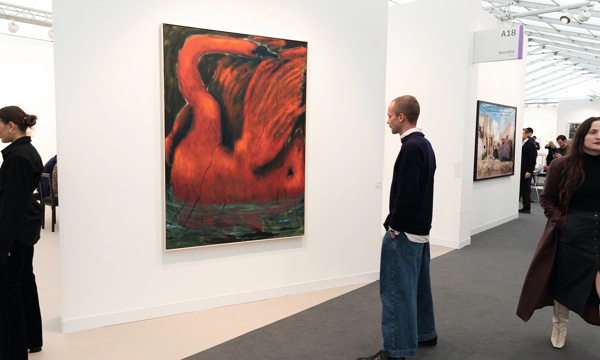 At Frieze London, some buyers are taking risks—others are taking their time - The Art Newspaper
