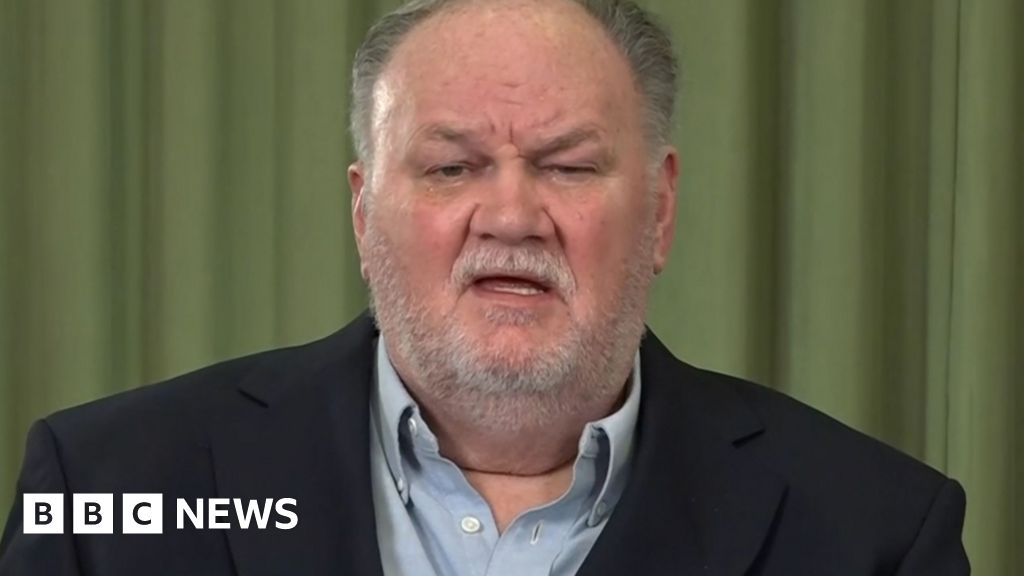 Philippine police obtain warrant to search Thomas Markle's devices - BBC