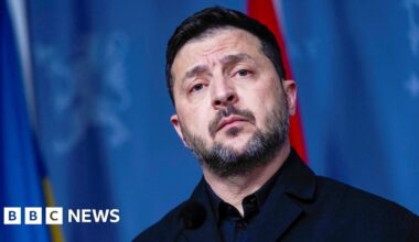 US envoy arrives in Russia ahead of meeting with Putin as Zelensky says intelligence sharing 'works now' - BBC