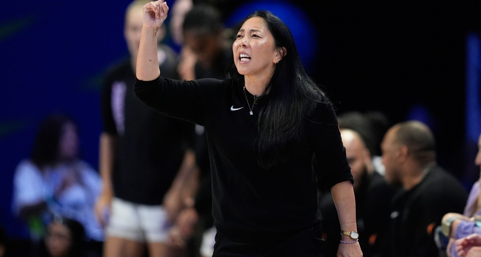 Valkyries’ Nakase collapses to floor late in win, finishes game on bench