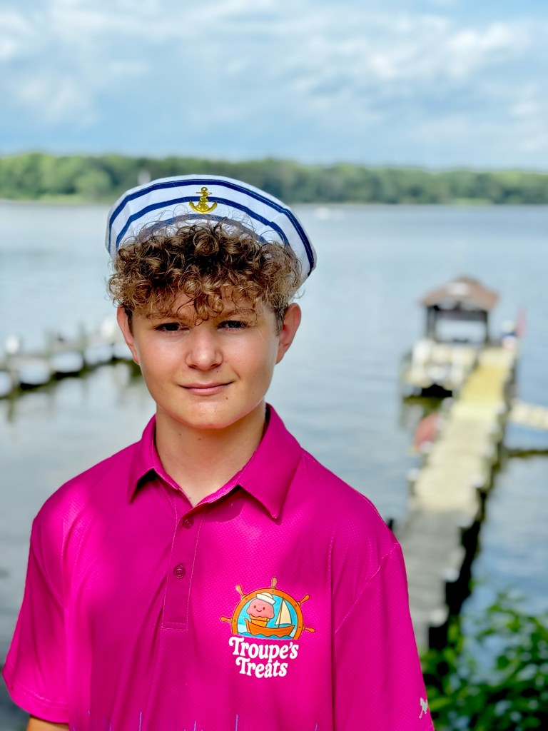 Teen's Business Selling $2 Product Led to Over $25K Last Summer