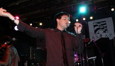 3 Rock Songs From the 2000s That Still Sound Fresh, Despite Being 20+ Years Old