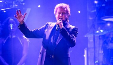 Barry Manilow Cancels Las Vegas Concert
