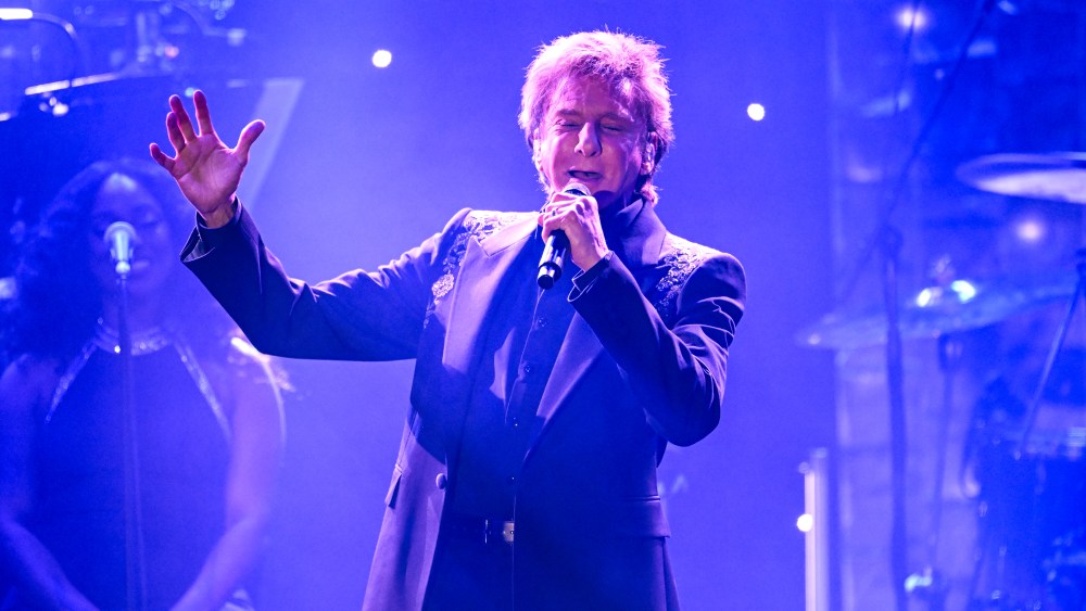 Barry Manilow Cancels Las Vegas Concert