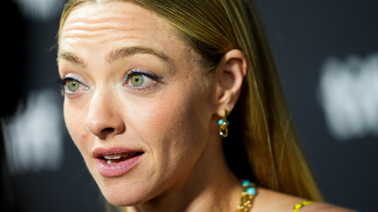 Amanda Seyfried's Joni Mitchell Cover Interrupted by Ghostface