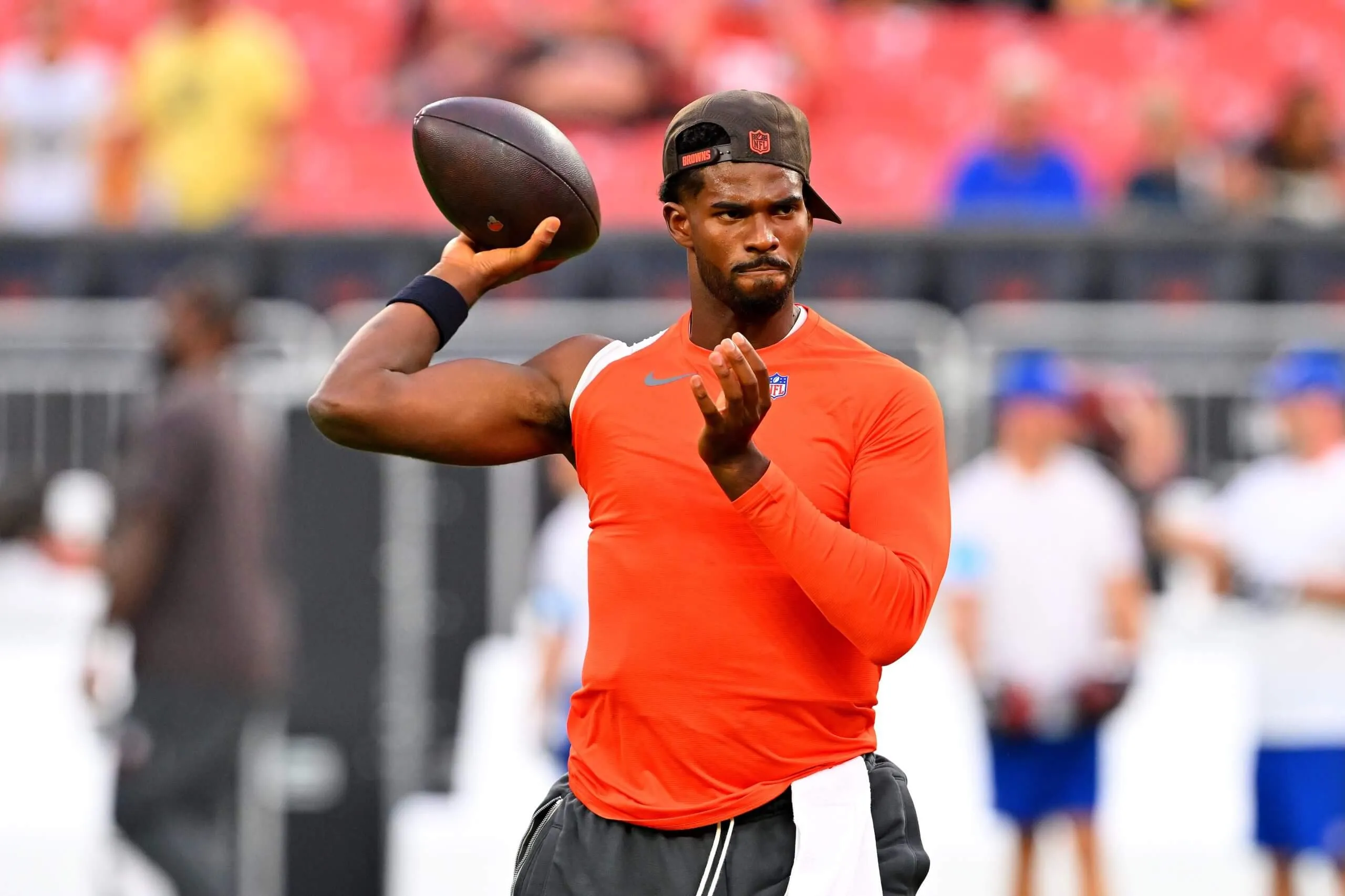 Shedeur Sanders #2 of the Cleveland Browns warms up prior to the game against the Pittsburgh Steelers