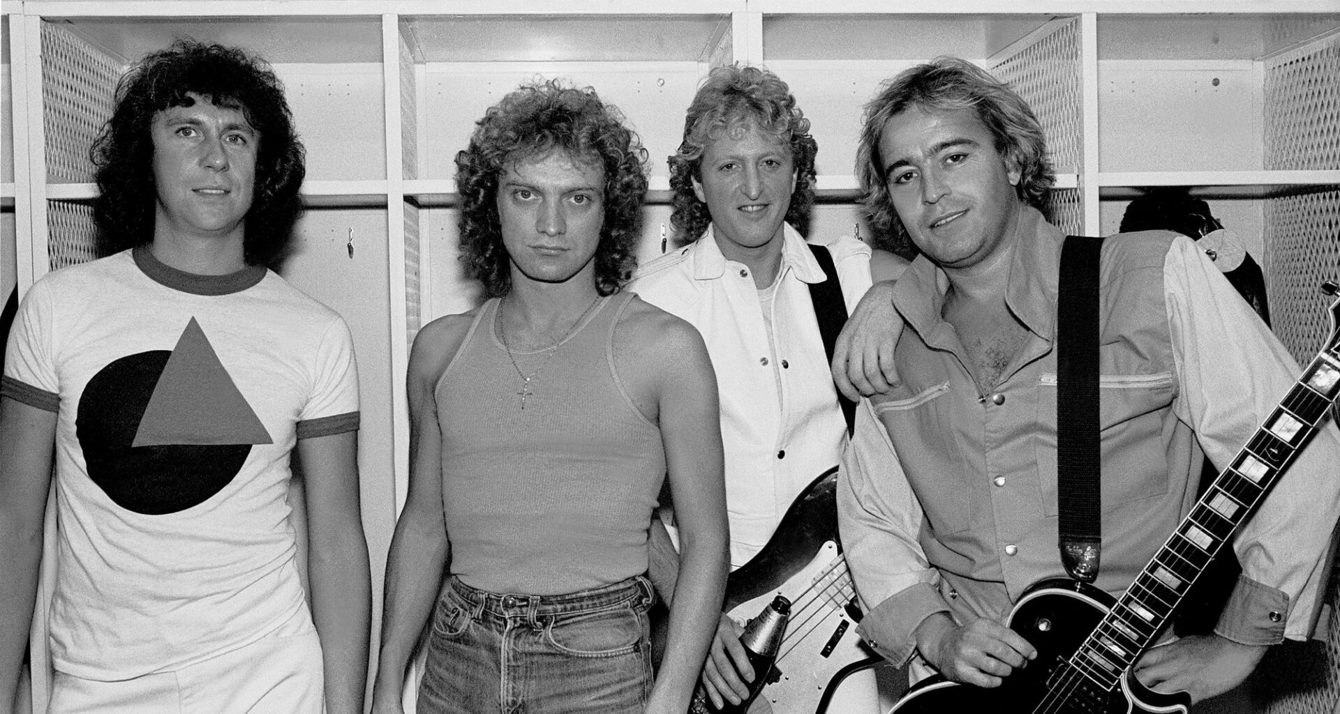 4 Hits From the 80s That Are Perfect for Being Young and in Love