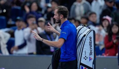 Medvedev advances at Shanghai in his first match since his China Open disqualification
