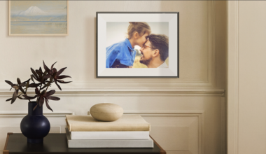 Aura created a digital photo frame that frees you from wires and gives an analog feel to your photos – and it has now been voted one of the best inventions of 2026