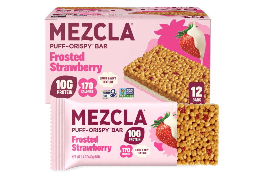 Mezcla Frosted Strawberry Puff-Crispy Bar packaging and individual bar.