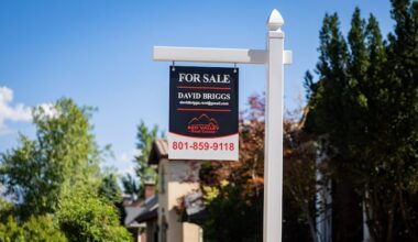 Mortgage applications down as rates head up – Deseret News