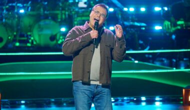 ‘The Voice’s Oldest Contestant Wows With Phil Collins Cover During the Show's Battle Round