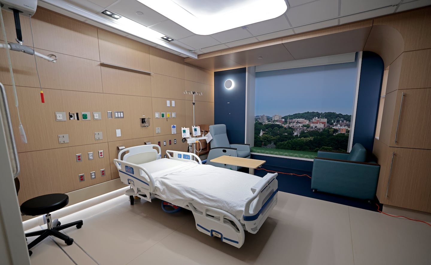 A mock-up of a standard oncology room for Dana-Farber Cancer Institute’s new cancer hospital was photographed in Brookline on Oct. 14.