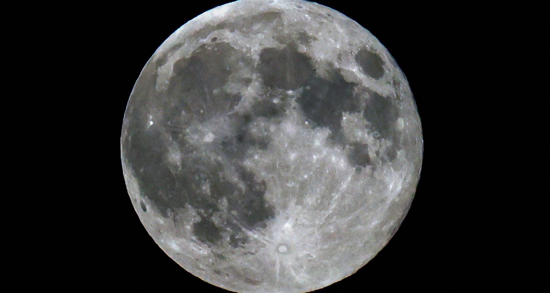 October's 'Hunter's Moon' stalks into the autumn sky on Oct. 25-26 — Here's what you need to know