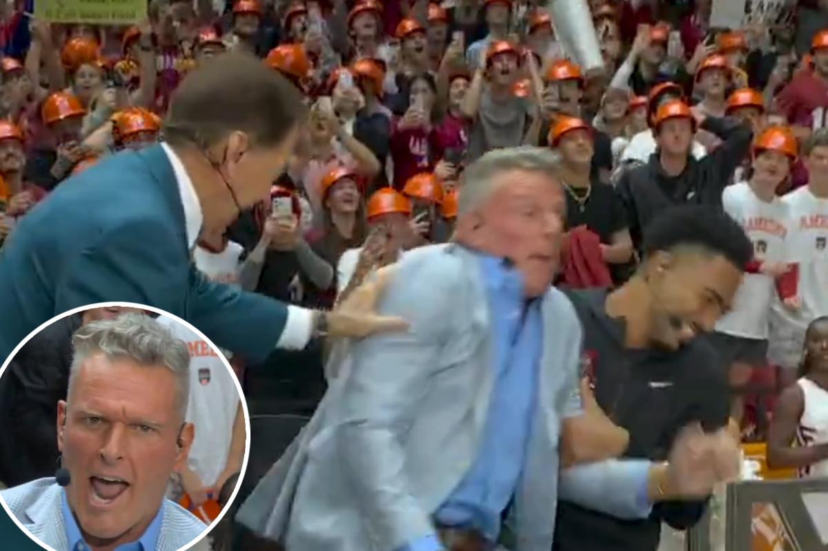 Nick Saban shoves Pat McAfee for his Alabama-Georgia pick