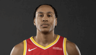 Rockets waive two-way center Rafael Castro
