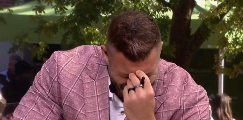 Tim Tebow could not hold back to Chase Daniel's comments.