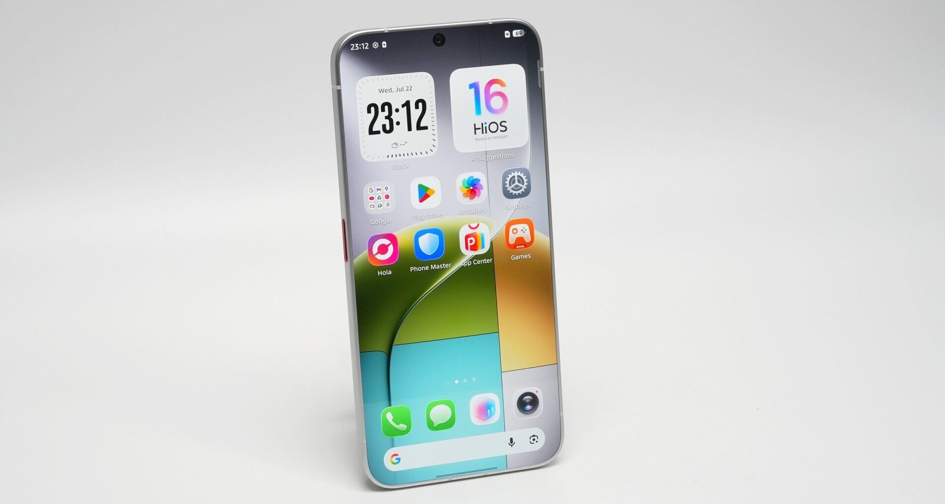 TECNO's latest bezel-less smartphone concept defies logic