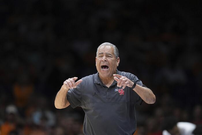 Houston Cougars roll to exhibition win over Montana Tech at Fertitta Center