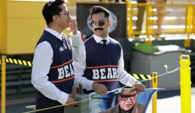 Bears-Packers game features tributes to Mike Ditka on the field and in the stands