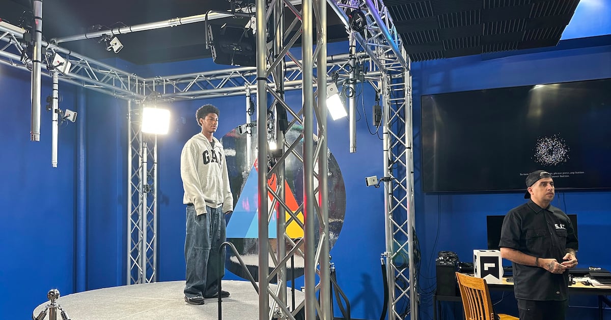 Staten Island high school to use holograms for student mental health support