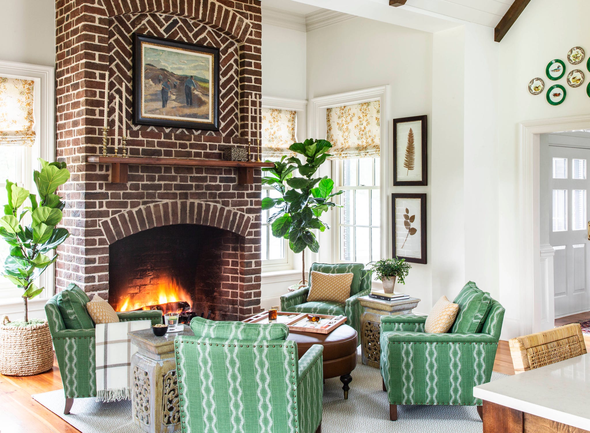andrew-howard-sitting-room-south-carolina-veranda