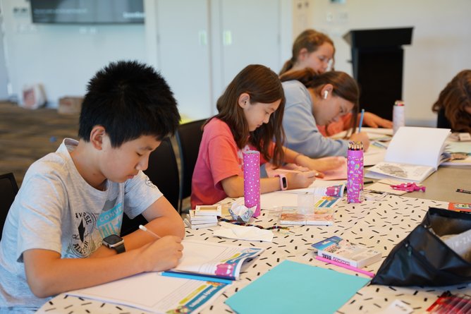 Helping Minds is offering free support sessions for kids these school holidays.     