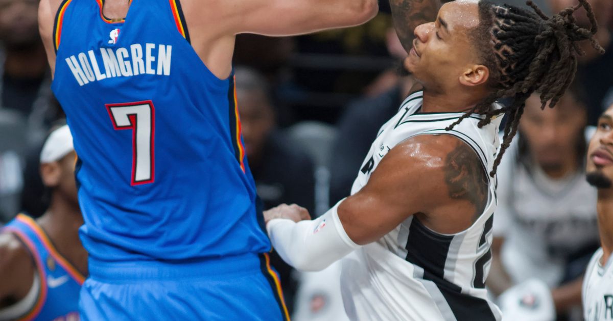 Gilgeous-Alexander, Thunder roll past Spurs 116-104 in first matchup since conference finals defeat :: WRAL.com