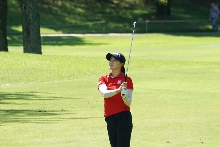 South Korean player Yang Yun-seo watches her shot during the women's golf tournament of the Aichi-Nagoya Asian Games at Kasugai Country Club East Course in Kasugai, Japan, Thursday. Courtesy of Korea Golf Association