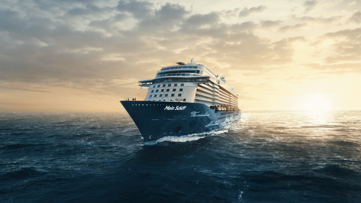 If the prospect of HYROX on a cruise ship sounds up your street then this is for you, otherwise it might be the stuff of nightmares (@hyroxexperiences/Instagram)
