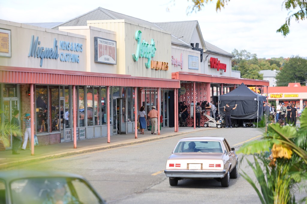 Austin Butler films the 'Miami Vice' remake on a shopping center set in New Jersey.
