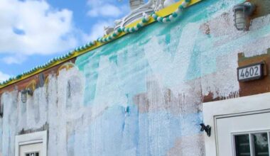 Matlacha store owner says artist vandalized mural after being fired